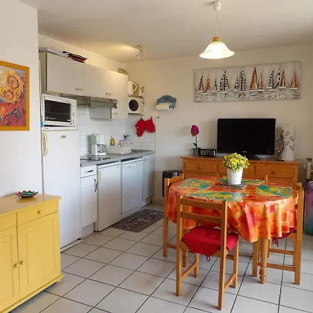 T2 Pierres De Jade Avec Piscine Apartment *